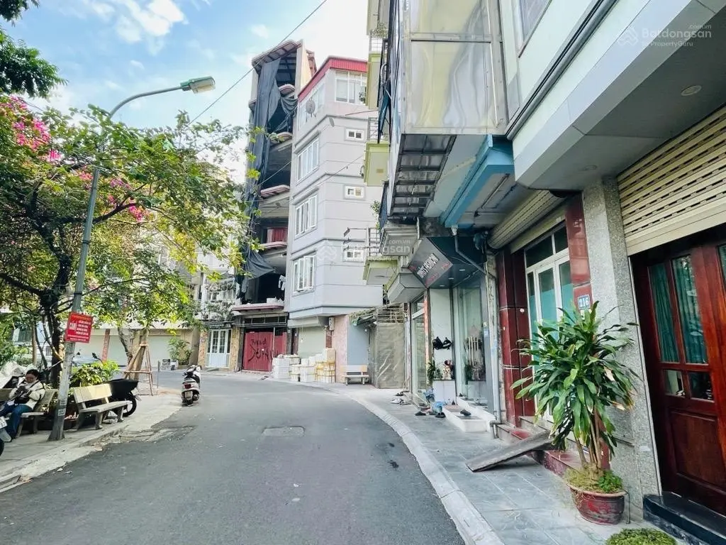 Bán Nhà Mặt Phố Vũ Miên,Tây Hồ 30m2, 5 tầng, giá 20 tỷ. Đẳng cấp Hồ Tây.