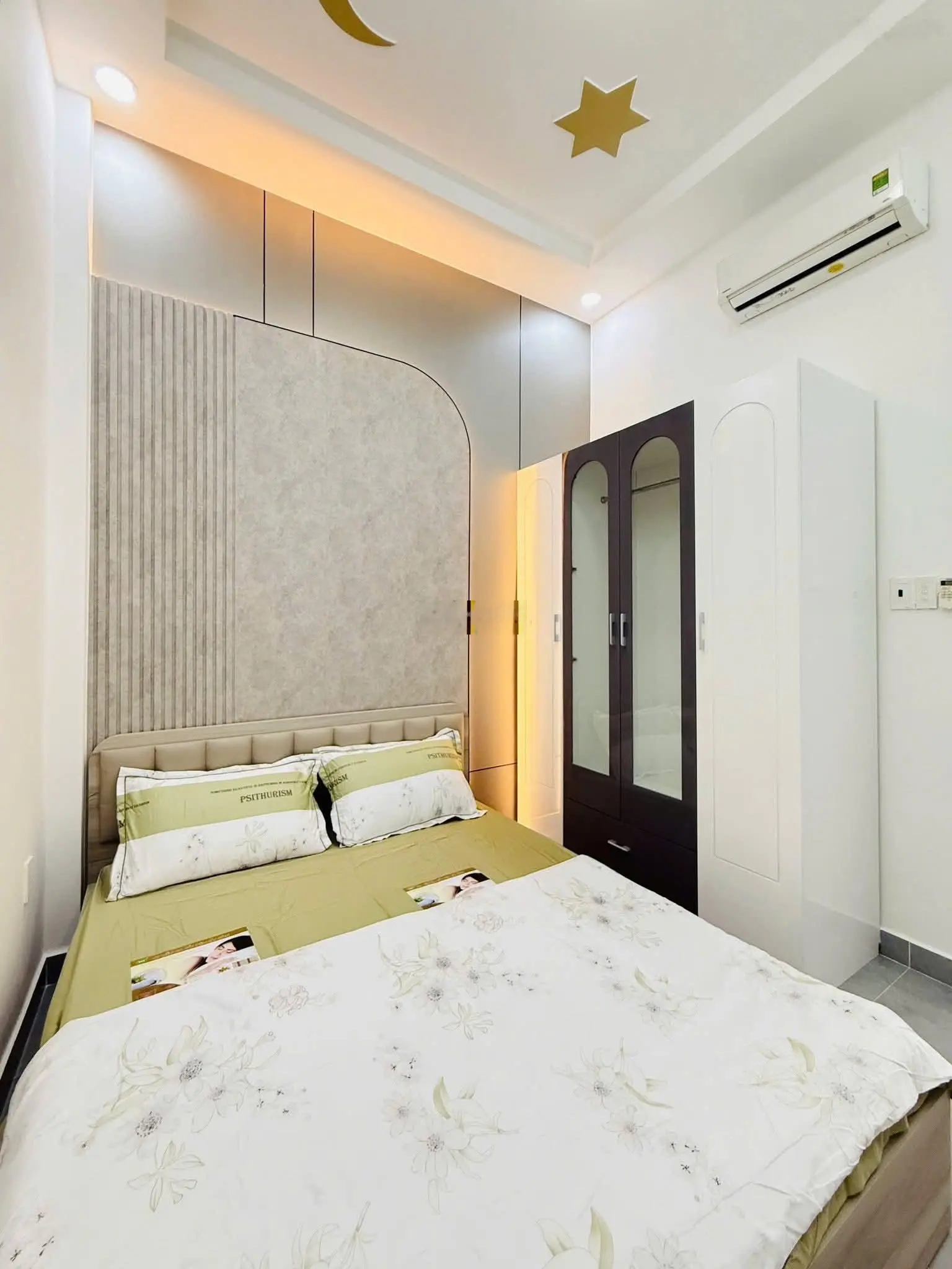 MỘT EM MINI HOUSE FULL OPTION Sát Bên Nhà Ga T3 Và Siêu Thị Emart