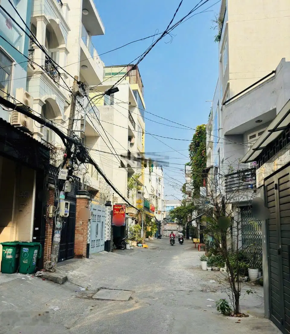 Cần bán gấp lô đất HXH 8m, ngay Phan Văn Trị - Phạm Văn Đồng DT 4,2x19m giá bán 9 tỷ bớt lộc