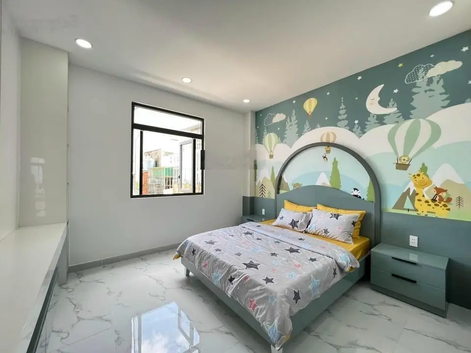 Bán nhà MT Nguyễn Triệu Luật, 4x22m, 3 lầu, đầy đủ nội thất mới đẹp, ngay chợ tiện kinh doanh