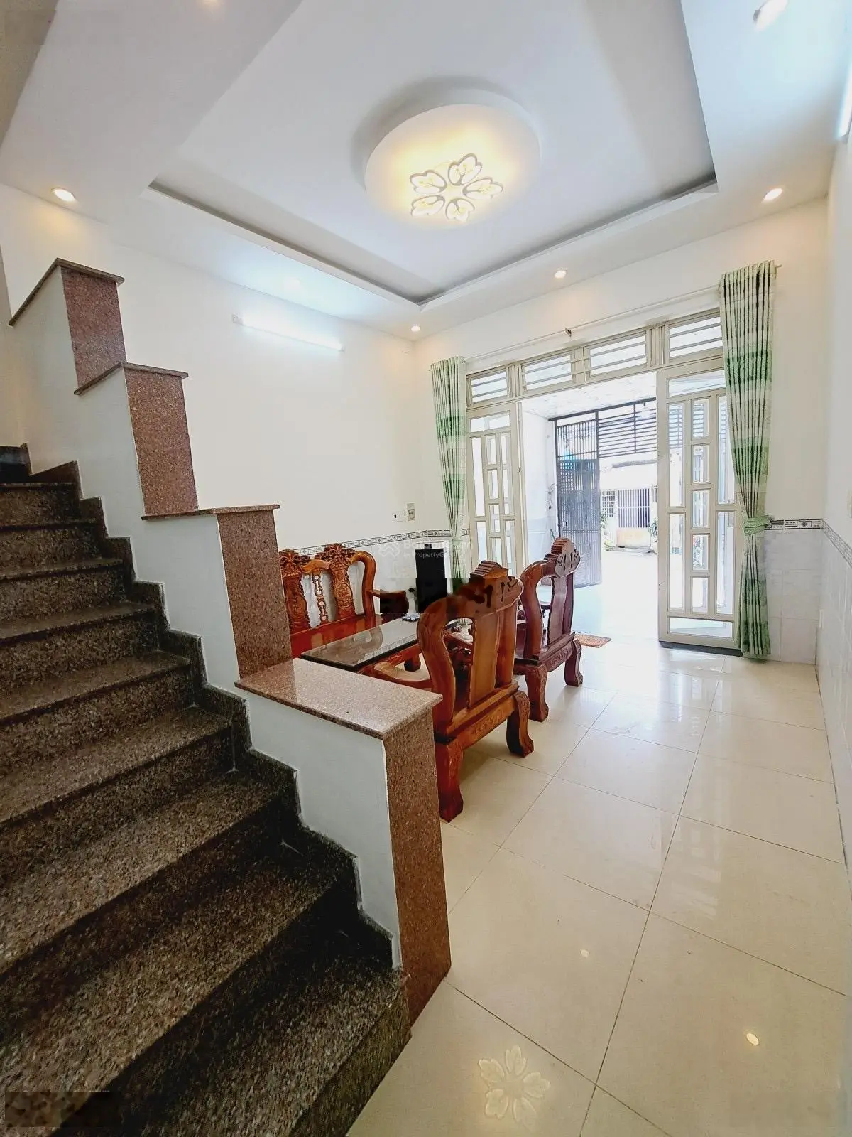 Ngay chợ gò xoài - hẻm 6m thông kinh doanh - 56m2 (4x14) 2 tầng đúc chắc chắn