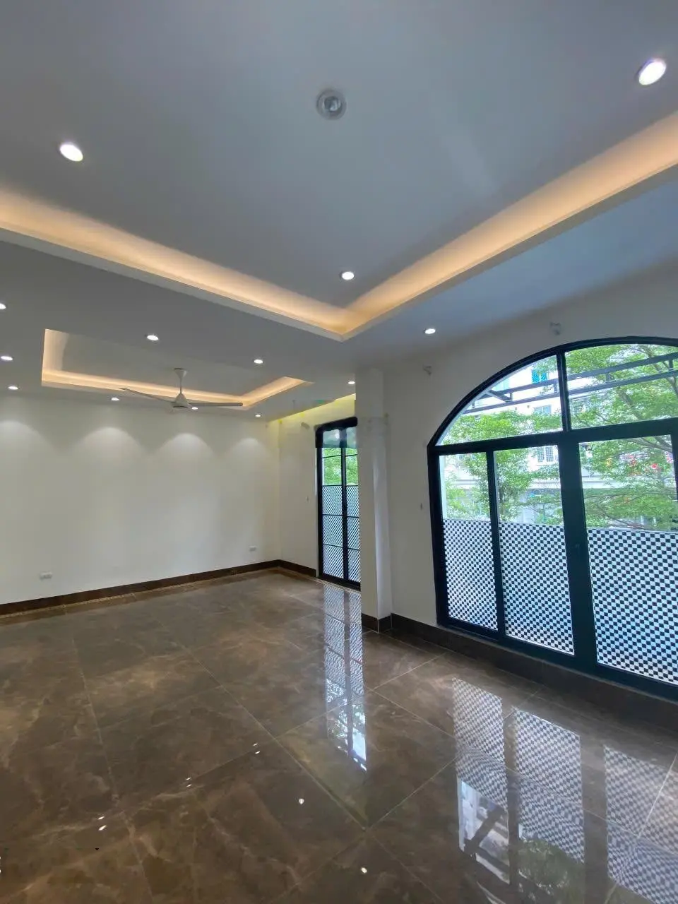 Bán nhà liền kề KĐT Yên Hoà 75m2, MT 5m 5 tầng nhà đẹp vị trí đẹp giá tốt giá 26,5tỷ, LH 0989 031 ***