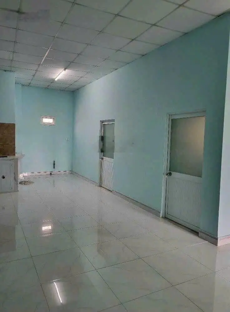 Ngộp. Bán lỗ căn nhà Chánh Nghĩa giá 2ty150, 160m2. Đường oto