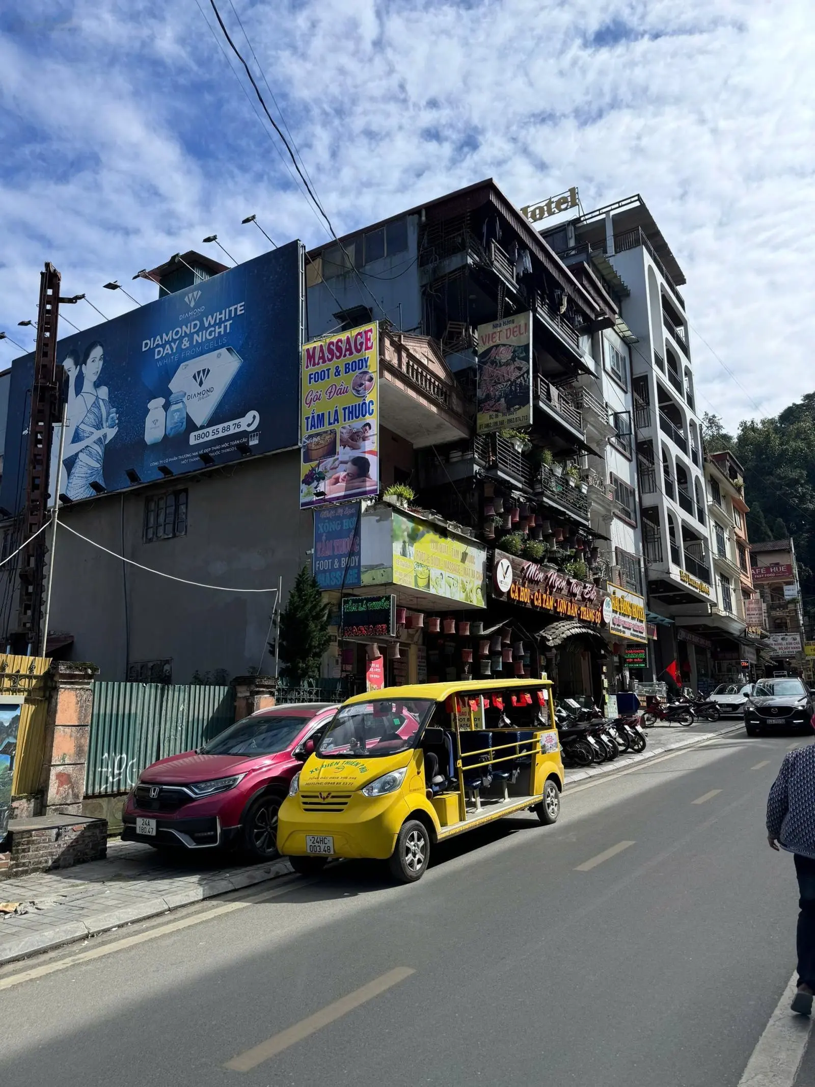 ĐỘC QUYỀN: Bán nhà mặt đường Thủ Dầu một, sát quảng trường, view hồ mắt ngọc.