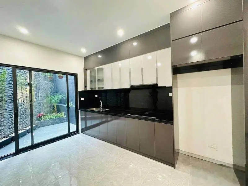 Bán gấp - nhà mới Thạch Bàn ô tô đỗ cửa 70 m2 4 tầng 8,2 tỷ