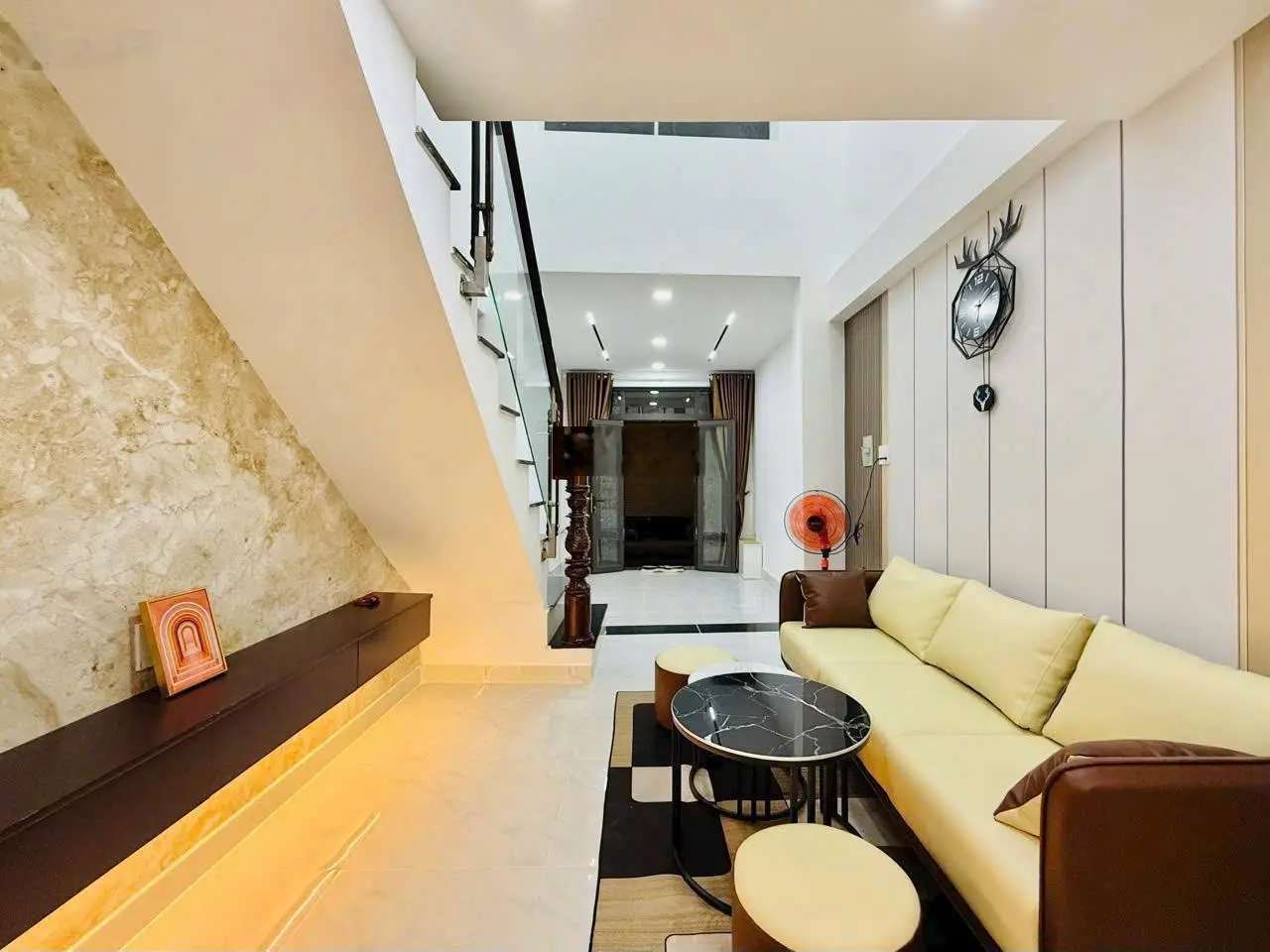Không tin nổi! Nhà 18 Nguyễn Thị Minh Khai, P. Đakao, Quận 1, 60m2, sổ hồng riêng chính chủ