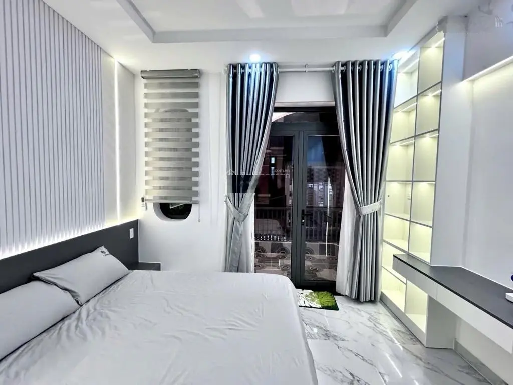 Nhà mới vô ở ngay tặng full nội thất - hẻm xe hơi thông 1 trục - Huỳnh Văn Nghệ phường 15 Tân Bình