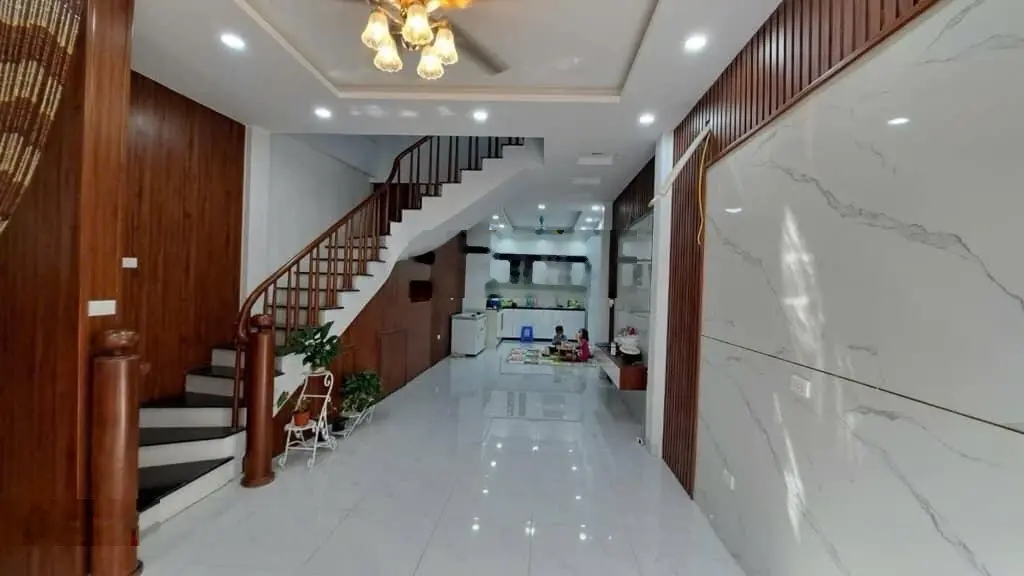 Nhà ở 60m2, 4 tầng, 7 phòng ngủ, Phúc Lợi, Long Biên