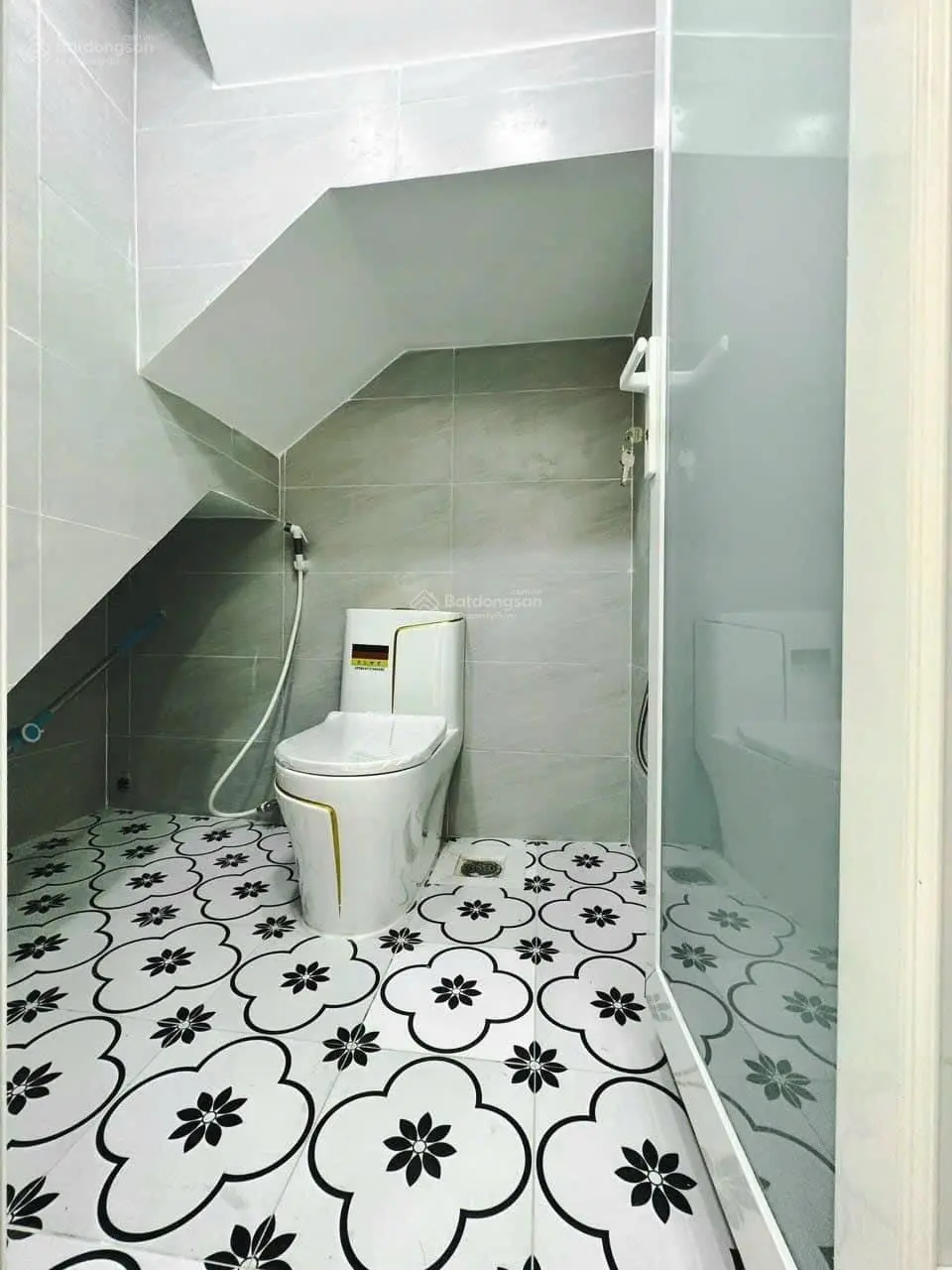 Chính chủ cần bán, DT 36m2, 1 trệt 2 lầu 4pn 3nvs, SHR đầy đủ, Full NT, Giá 3tỷ3 còn TL