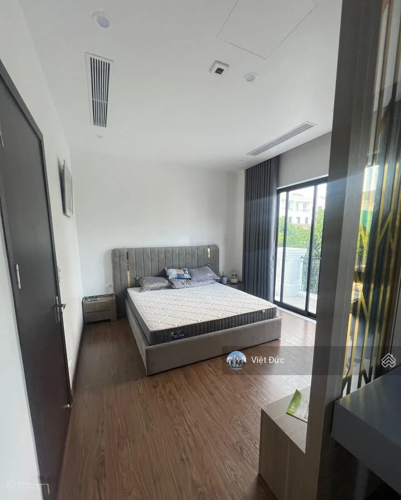 Em cần bán biệt thự song lập San Hô. Đã hoàn thiện chỉ việc xách vali vào ở. 0941 851 ***