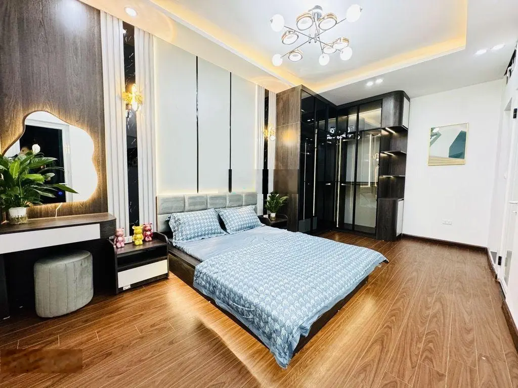 Bán chung cư gần phố Yên Hòa - 2 ngủ ở ngay - view thoáng - 80m2 - chỉ 5,35 tỷ