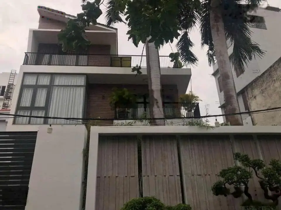 Biệt thự 200m2 hồ bơi sân vườn mới 100% TK hiện đại trung tâm phố Tây Thảo Điền Q2 - Giá 38 tỷ
