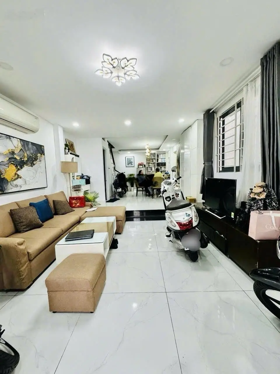 BÁN NHÀ HXH THÔNG LẠC LONG QUÂN QUẬN TÂN BÌNH 44M2 4TẦNG 3PN 4WC CHỈ HƠN 7TỶ.