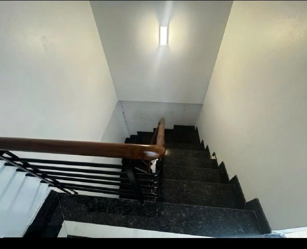 Nhà 5 tầng đẹp tỉ mỉ trung tâm Long Biên, full công năng, pháp lý sạch, sẵn sàng giao dịch