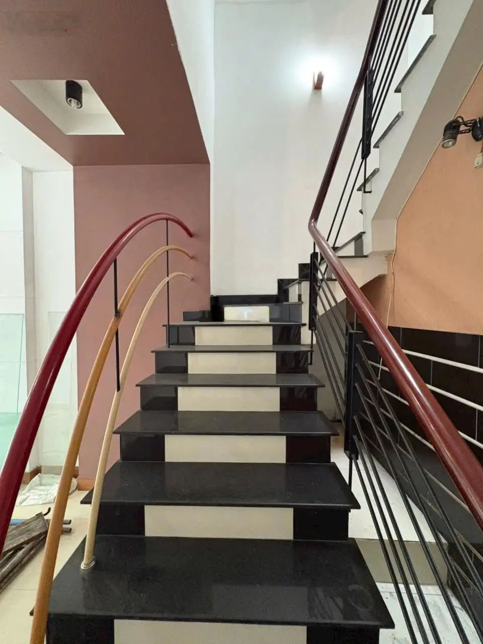 Bán nhà 2 lầu hẻm nhựa 8m thông thoáng đường Lê Văn Quới ,4x14m 57m đất ở đô thị 6.8 tỷ