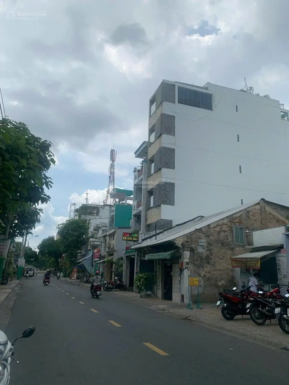 Bán tòa nhà đường Phan Đăng Lưu P. 1 Phú Nhuận DT: 8.5x25m hầm 10 tầng HĐT 366tr/tháng giá: 70 tỷ