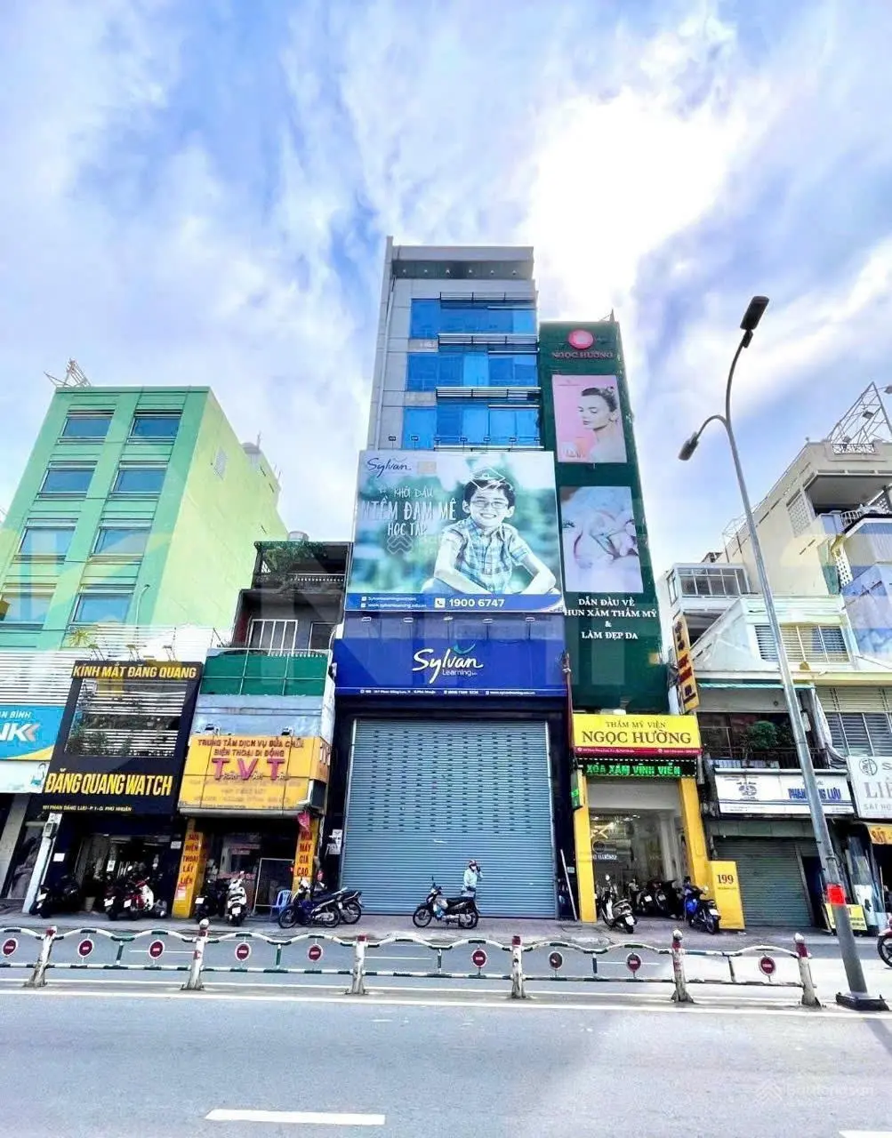 Building Mặt Tiền Nguyễn Trãi , Ngang 8m , 6 Lầu , Mặt Tiền đoạn 2 chiều kinh doanh sầm uất
