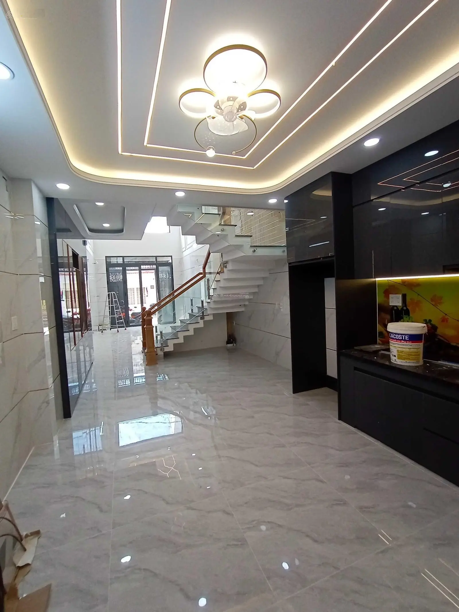 Kề sát mặt tiền Tỉnh Lộ 10 - Ngay Khu Tên Lửa Aeon - 66m2 - 5 tầng - thang máy chờ