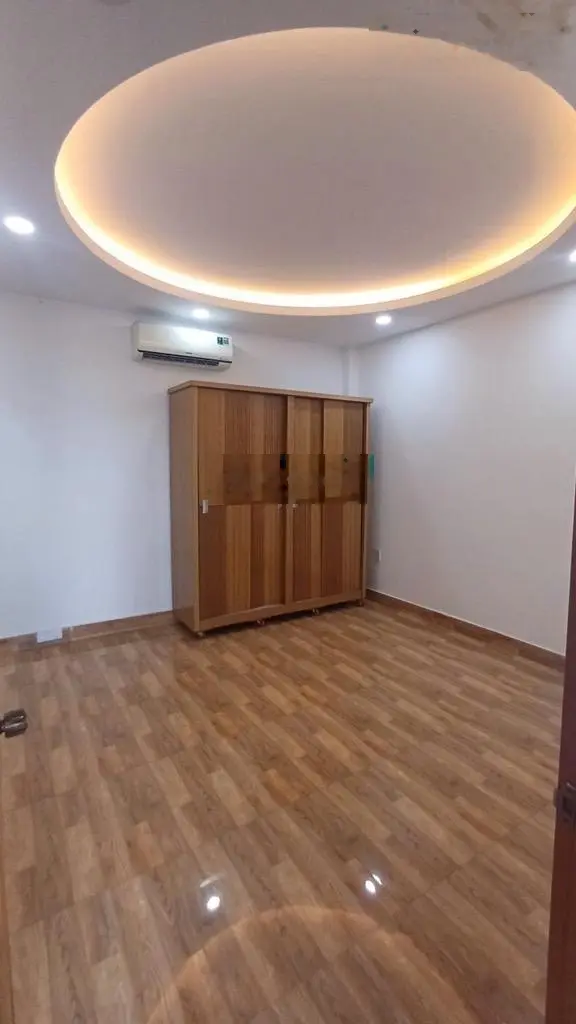 Mặt tiền kinh doanh đa ngành nghề-mới đẹp ở ngay-63m2-5 tầng-5pn-gần lê văn thọ p16 gv-chỉ 11 tỷ tl