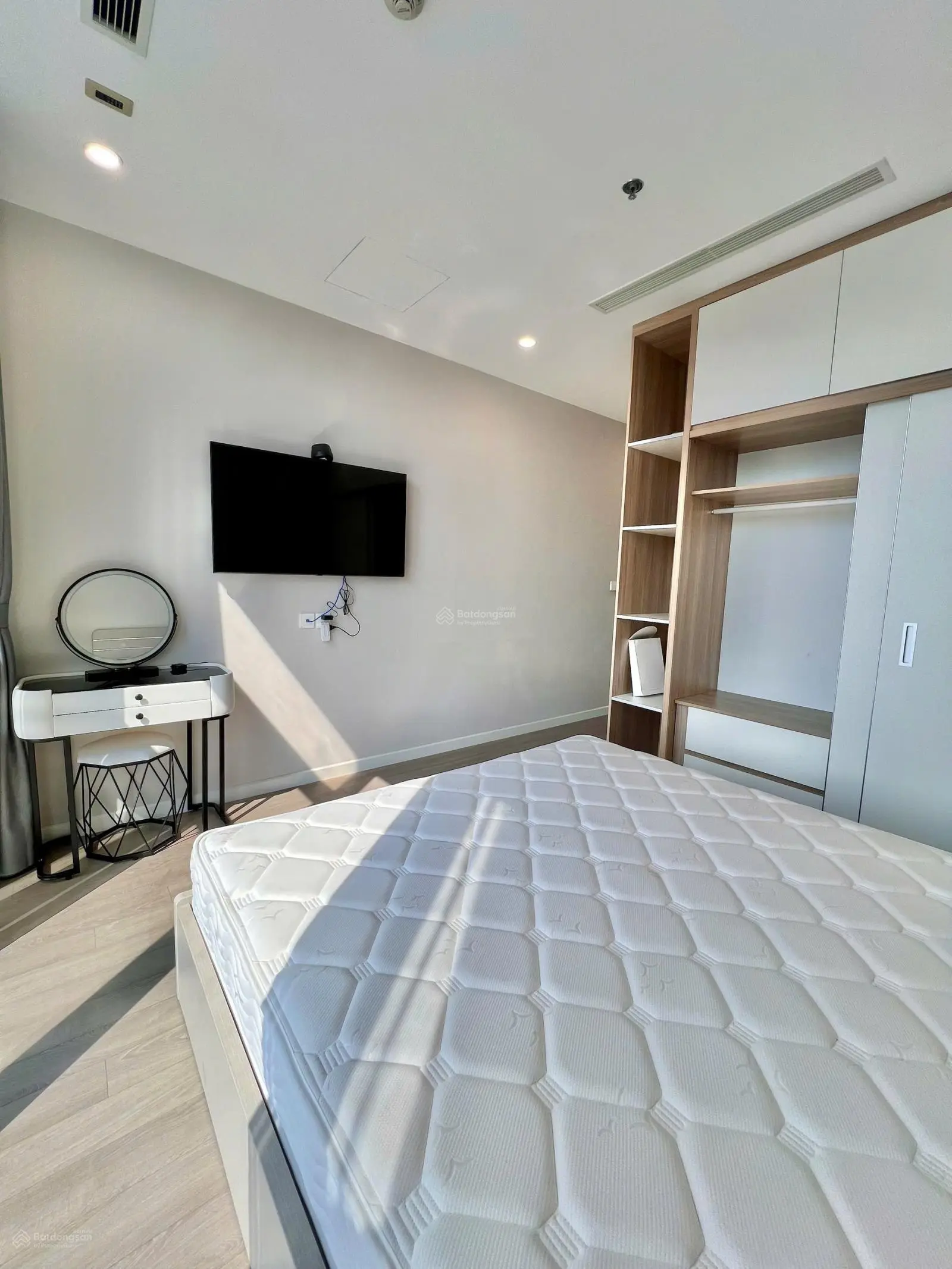 Bán căn hộ chung cư The Nine tại Phạm Văn Đồng, chính chủ, giá hợp lý 75m2
