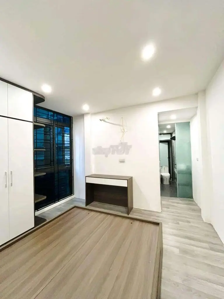 Bán nhà Văn Chương, 25m 5 tầng, lô góc 3 thoáng, full NT