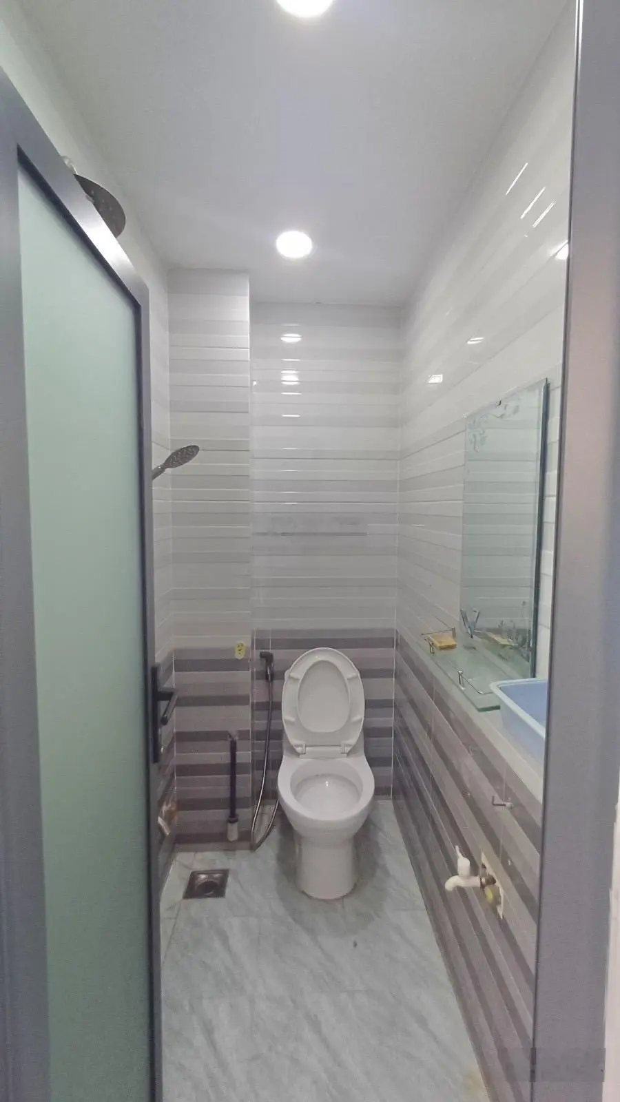 Bán Nhà Xe Hơi Thông Tân Bình, 30m2 xây 4 Tầng 3PN chỉ 4.45 tỷ Tl
