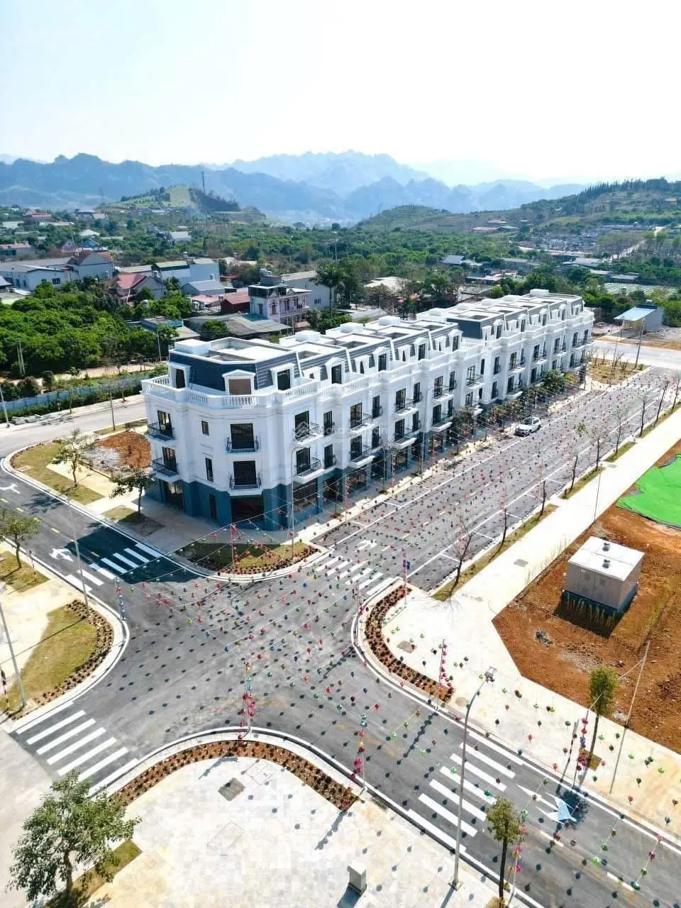 TỔNG KHO Shophouse & Biệt Thự DỰ ÁN : Tổ Hợp Khách Sạn , Nhà Ở Và Chợ Du Lịch Mộc Châu - Sơn L