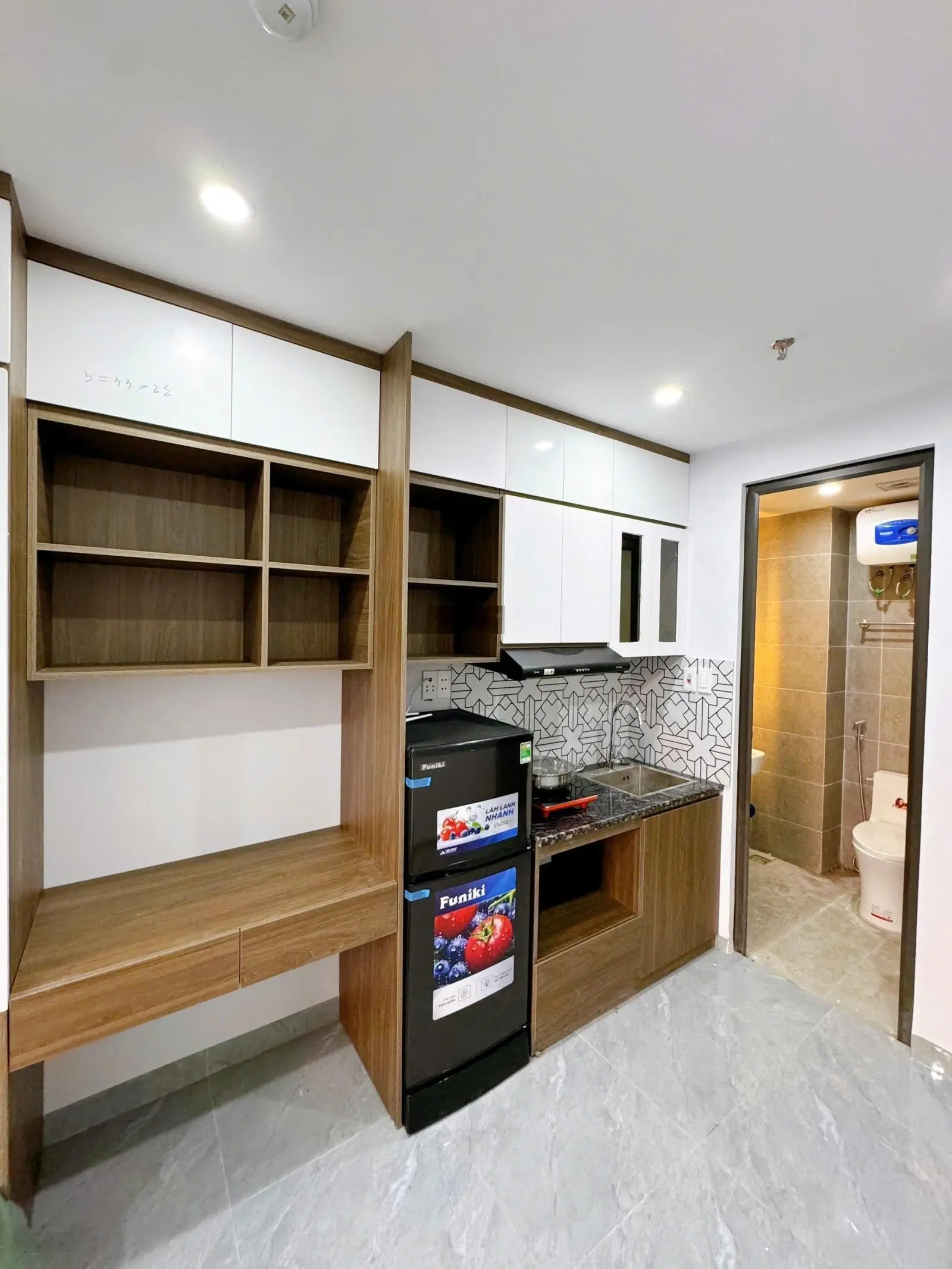 Bán bđs dòng tiền . dt 56m 7 tầng 15 phòng dv khu b yên nghĩa cạnh bến xe 14ty8 lh 0362088669