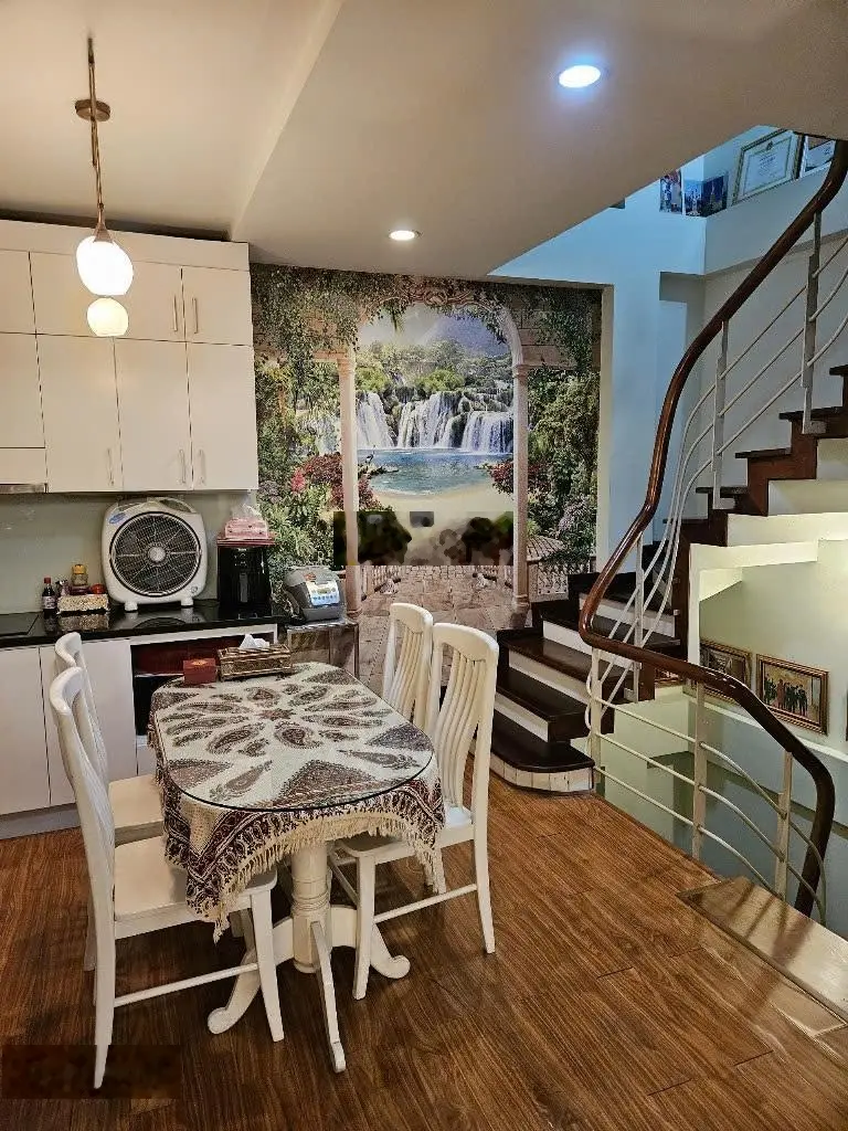 Nhà phố tây hồ, nhà đẹp - gara ô tô - mặt tiền đẹp - tặng full nội thất vip, 44,5 m2, giá 15,5 tỷ.