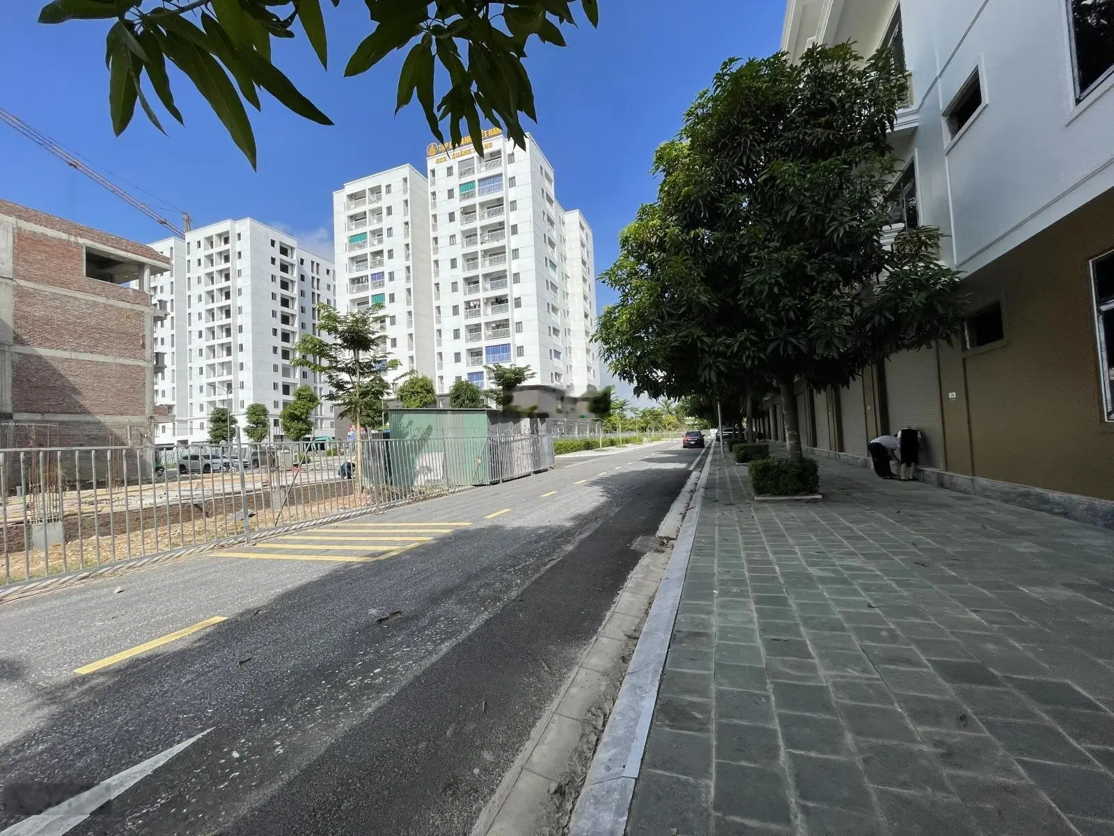 Bán căn liền kề 4 tầng quay về 3 chung cư kinh doanh đắc địa 0919 959 ***
