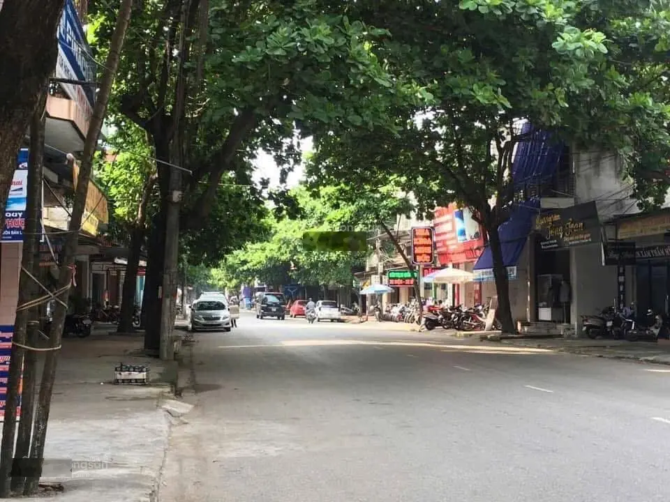 Chính chủ cần bán nhà mặt đường Trần Phú, kinh doanh tốt 0984.80.56.57