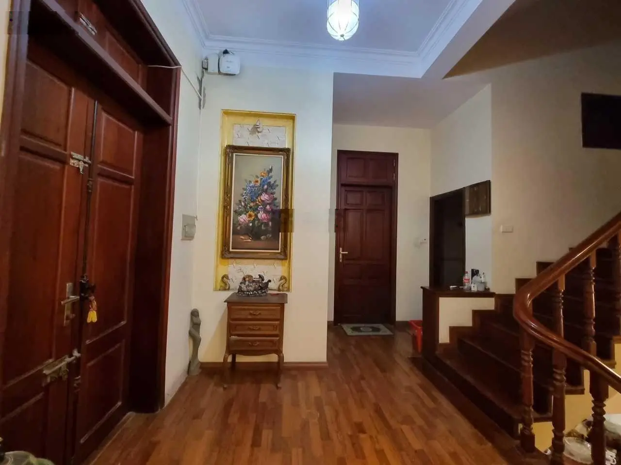 Bán gấp Biệt thự Nhật Chiêu, view Hồ Tây, 3 bước ra Hồ, lô góc, gara ô tô, 130m2 có 2X tỷ.