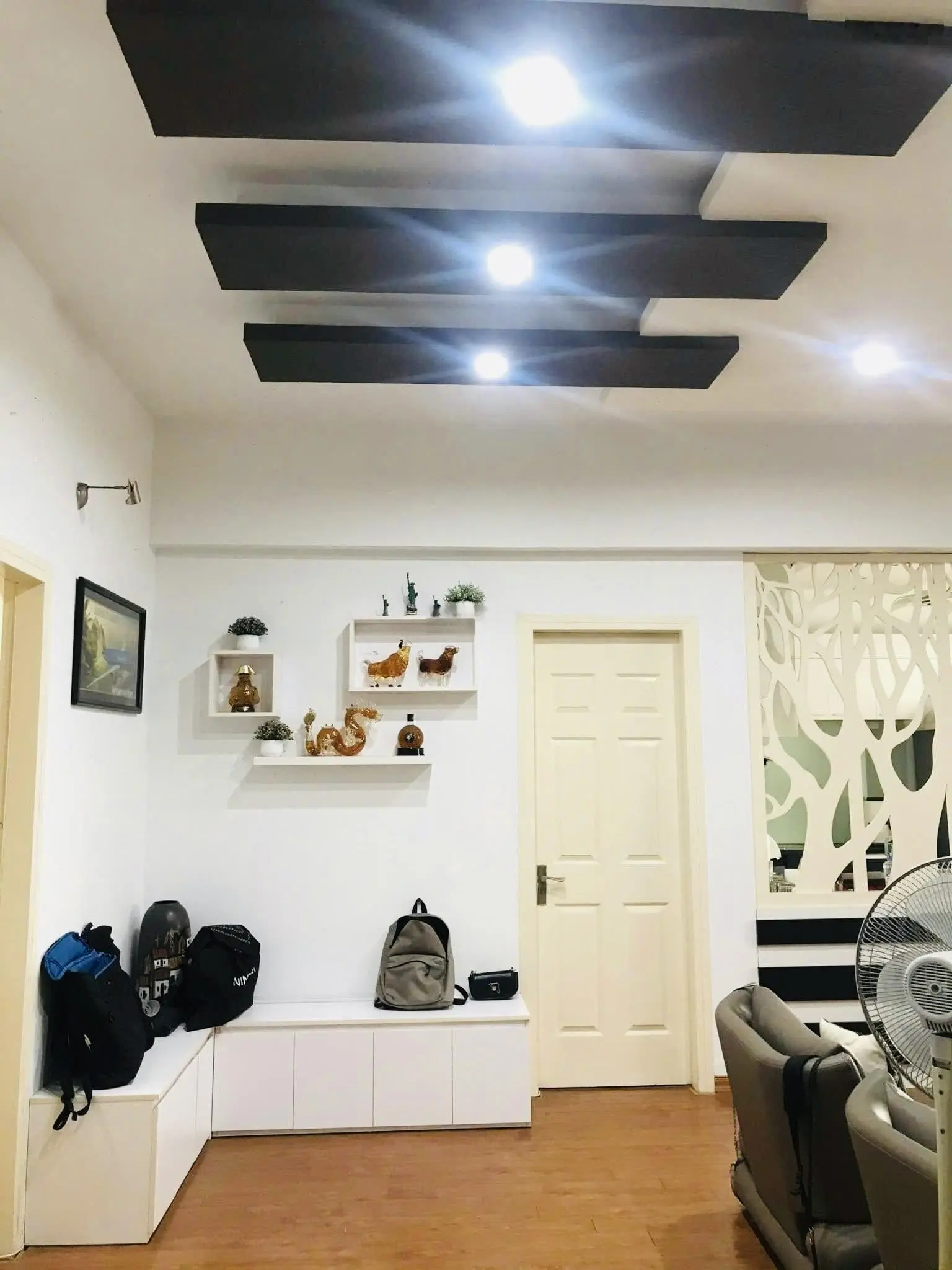 151 Nguyễn Đức Cảnh-hiếm 3 ngủ diện tích 130m2+3 ban công tầng trung, giá đầu tư. Full nội thất xịn