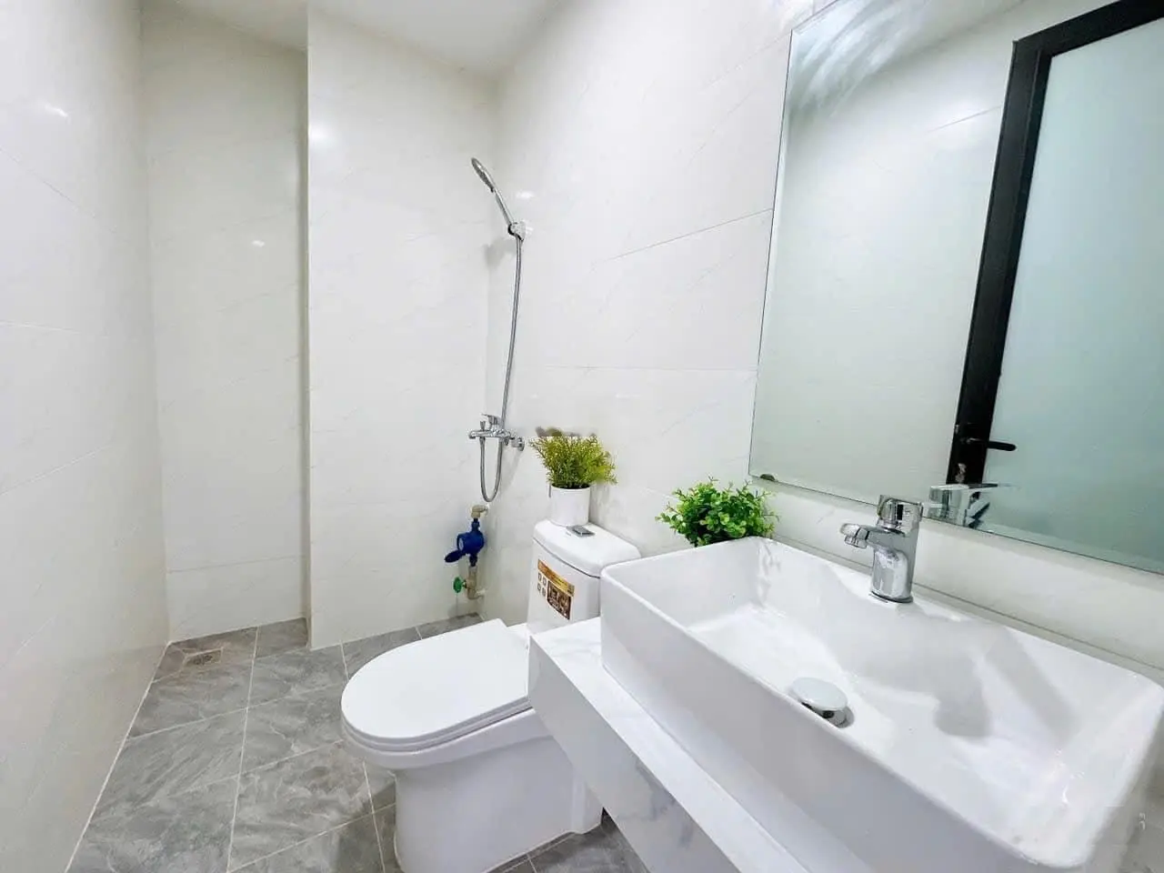 Sát phố! Toà CHDV Xã Đàn, 70m2*7 tầng TM, MT 5.2m, 18 phòng KK, đủ PCCC, ngõ 3m, dòng tiền 7%/năm.