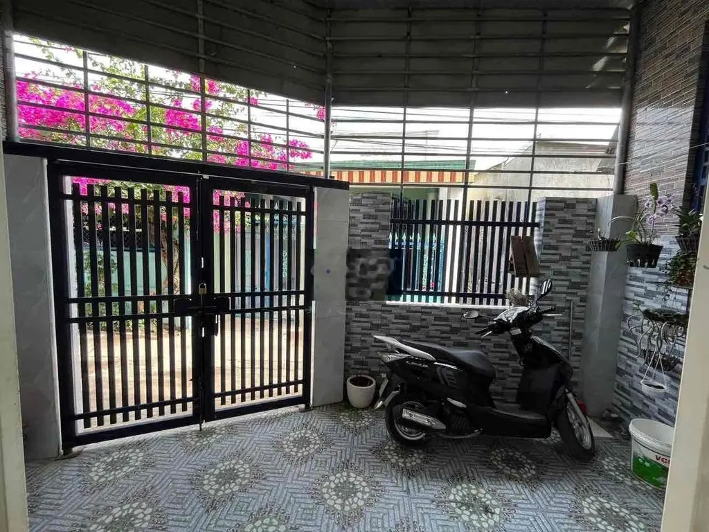 Bán Nhà Sổ Riêng , Giá rẻ