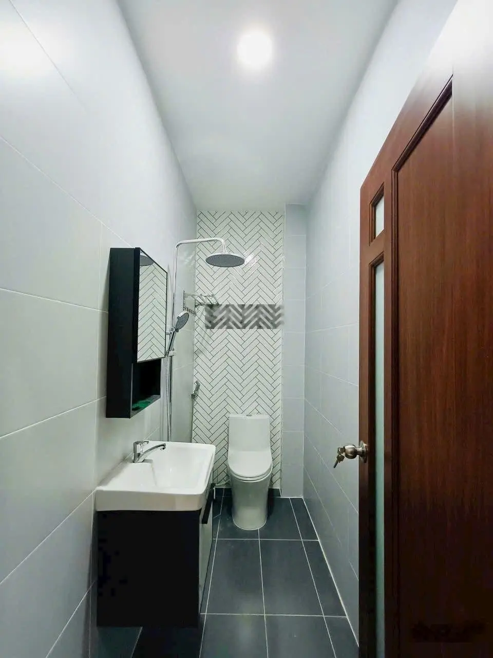 Bán NR Tô Ngọc Vân,giáp với Gò vấp, 5,8 tỷ, 60m2, 4PN, 5WC siêu hot, Quận 12, HCM