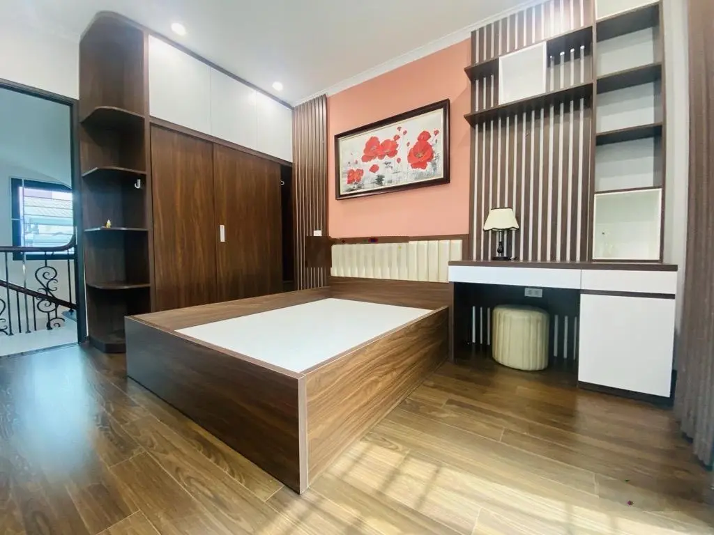 Siêu phẩm Bồ Đề 2 thoáng trước sau - nhà dân xây - full nội thất - gần công viên - trường học
