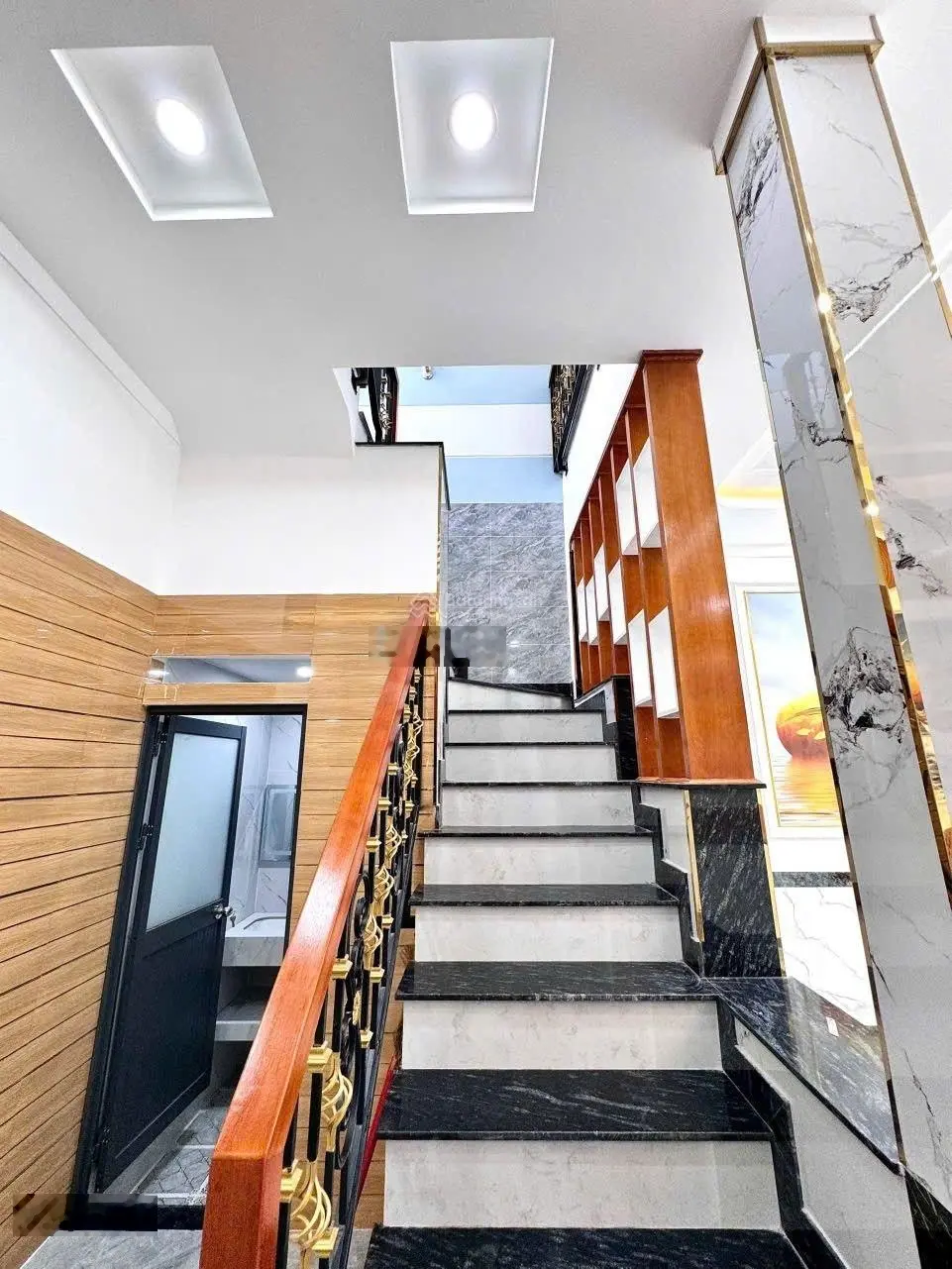 Bán nhà mới lầu mới xây hoàn công