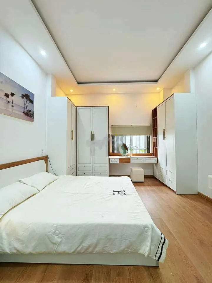 Bán nhà kiệt phạm nhữ tăng