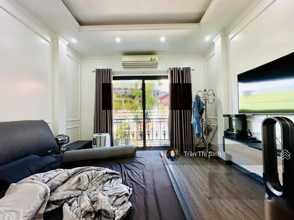 Tặng nội thất bạc tỷ. Nhà phố Ngọc Lâm ô tô ngủ trong nhà, ~ 50m2 chỉ 10.8 tỷ