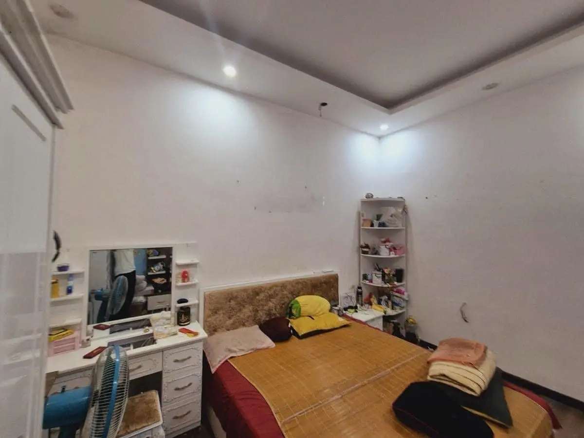 BÁN ĐẤT TẶNG NHÀ TRUNG TÂM ĐỐNG ĐA - GẦN PHỐ - MẶT TIỀN RỘNG - PHÙ HỢP XÂY CCMN - LH 0968 661 ***