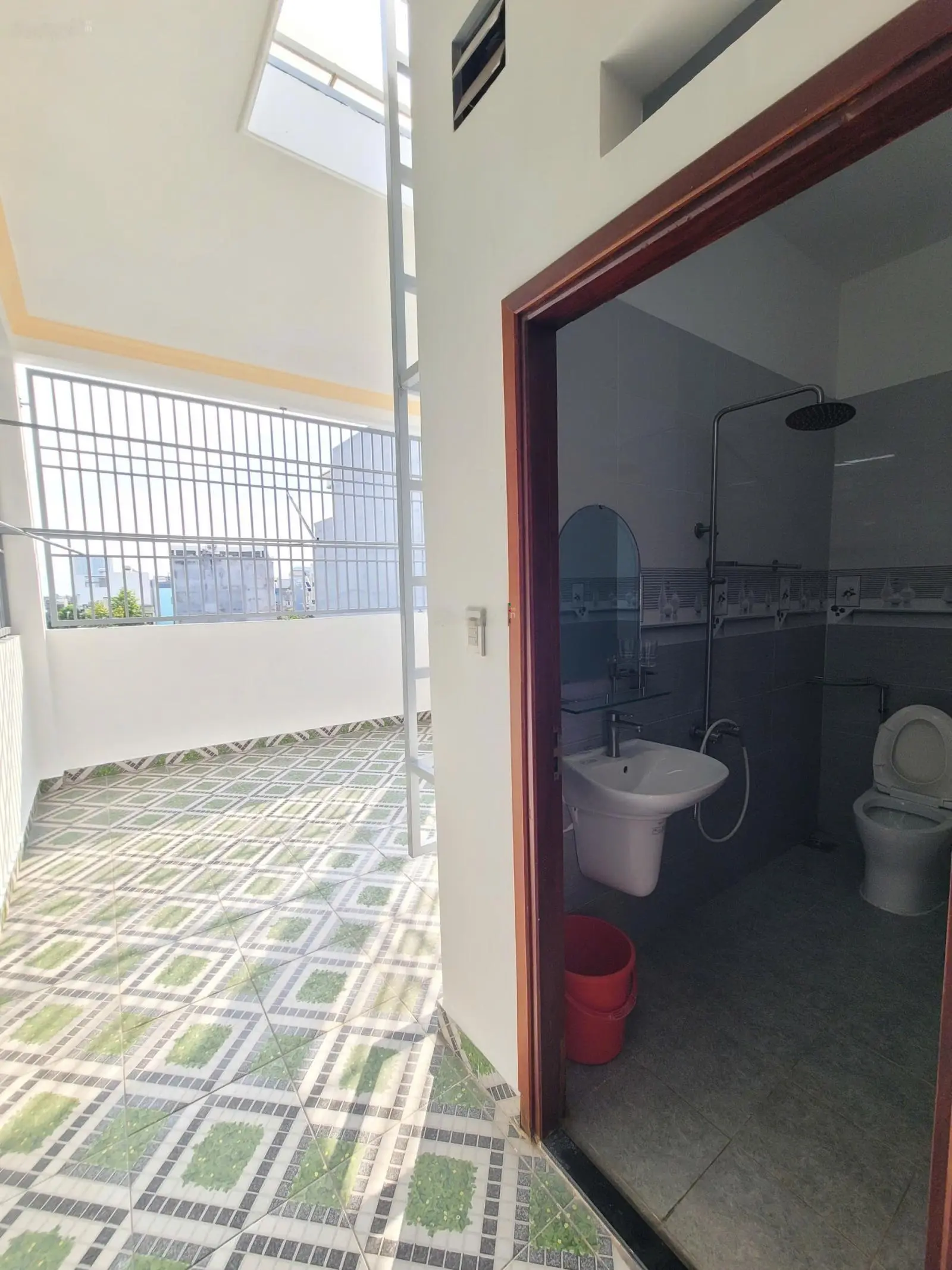 Bán nhà 1 trệt 2 lầu KDC Gần Làng Học ngang 4x16m chỉ 4ty3 TL, Đường Nhựa 13m vỉa hè cây xanh
