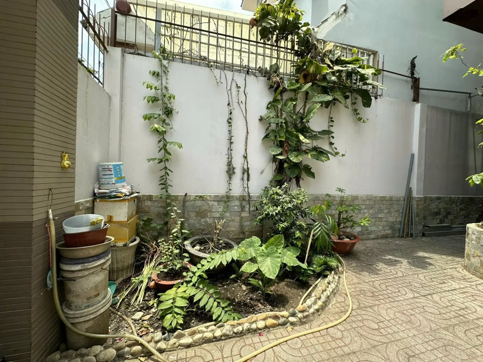 Bán nhà hướng Đông Nam phường Thảo Điền, quận 2 - 6.12mx24.5m vuông vắn, trệt 2 lầu ST - 26 tỷ TL