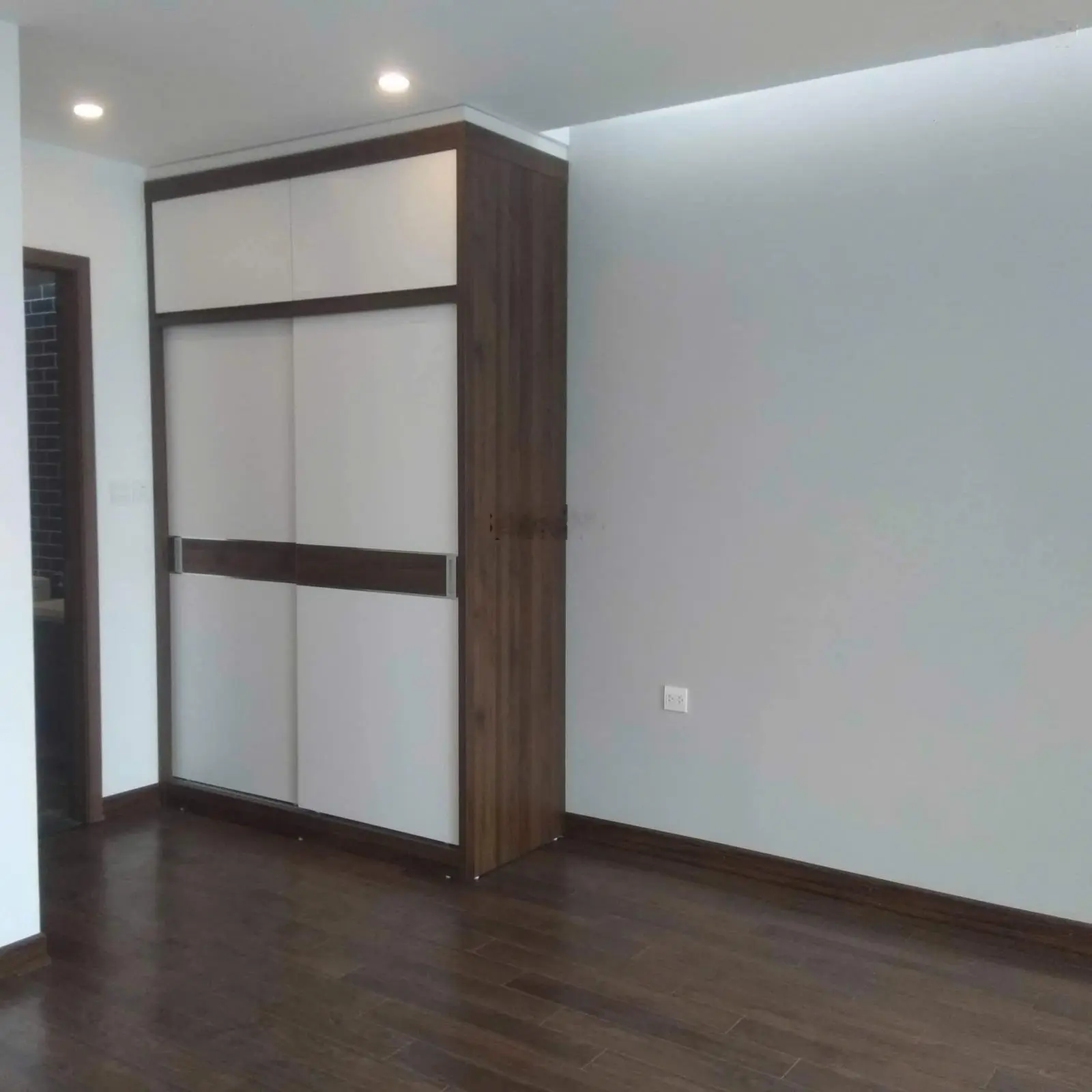 Chính chủ cần bán nhanh căn hộ 88m2 tháp A tòa D'Le Roi Soleil số 59 Xuân Diệu