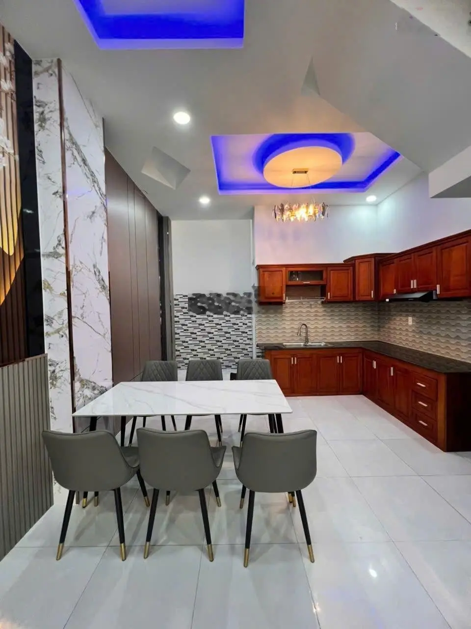 Nhà sổ hồng riêng Thạnh Lộc 12, 4,55 tỷ, 52m2, 3PN, 3WC, cực chất bao đẹp,ngã tư Ga, chợ Cầu Đồng