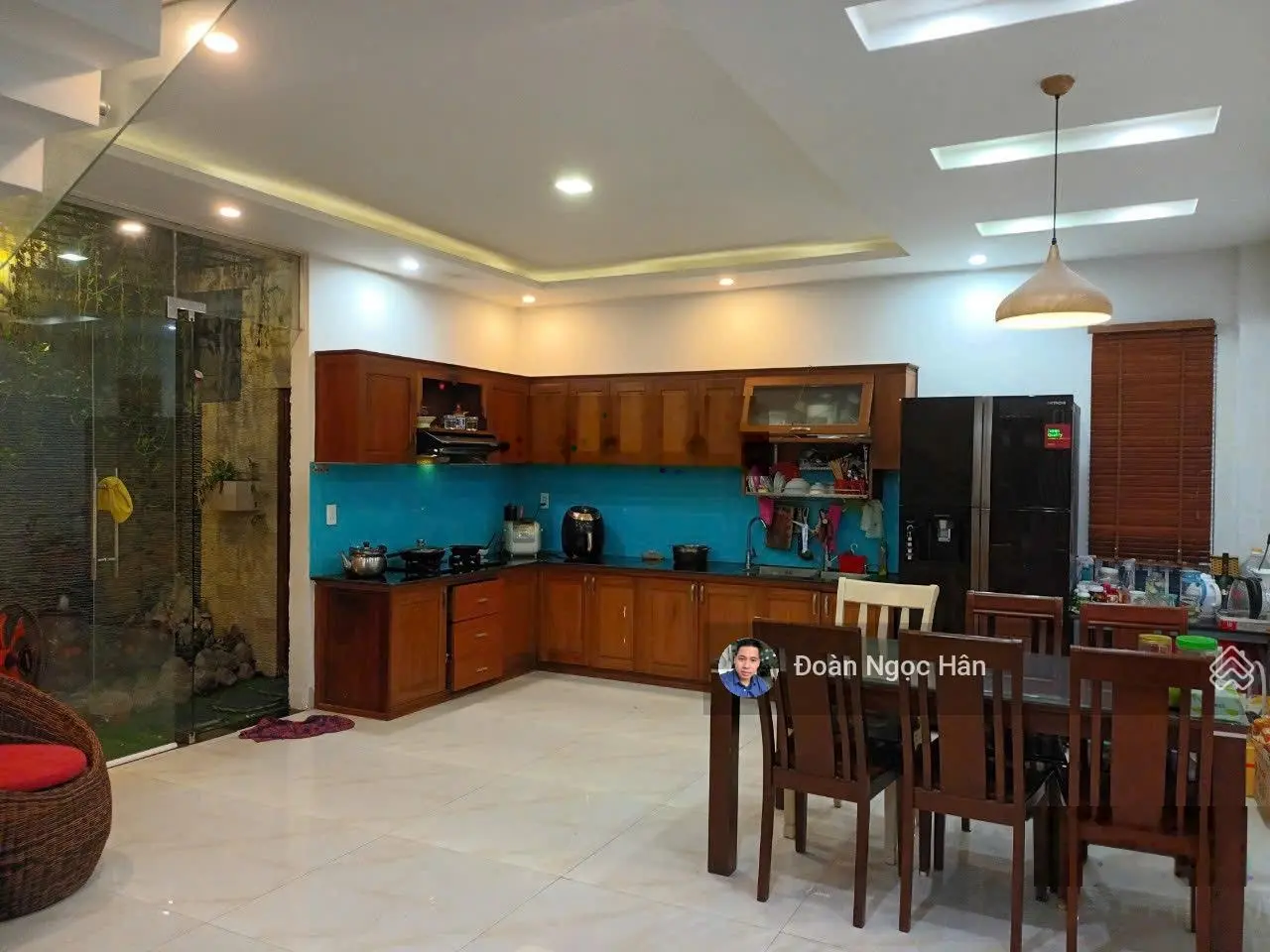 Nhà MT ngang 10m gần biển DT 170m2 kẹp cống, rất đẹp