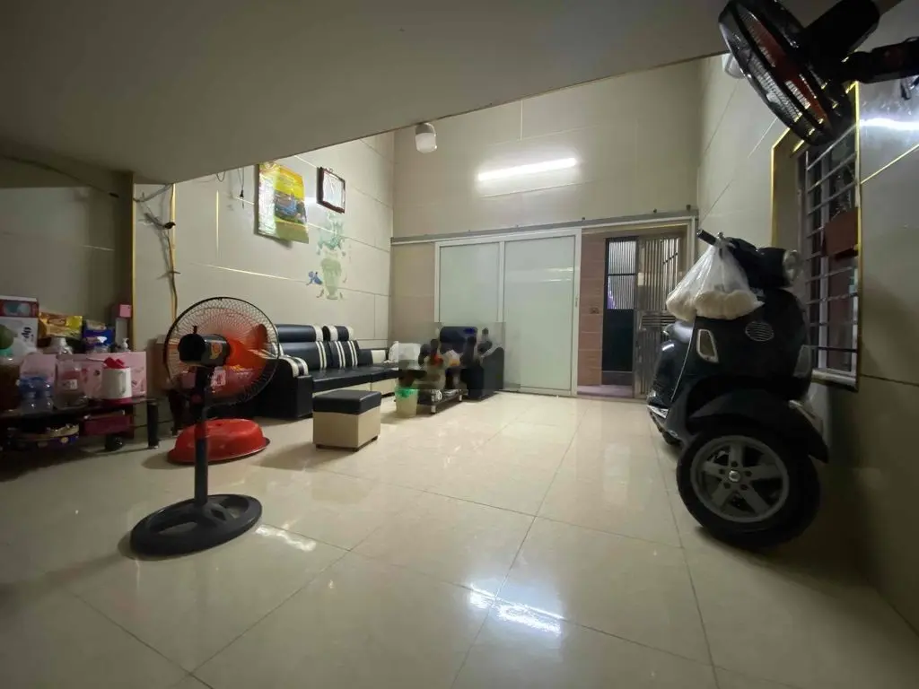 Bán nhà phố Bạch Mai - Lô góc - Ngõ thông ba gác - 40m2. Giá: 4,5 tỷ