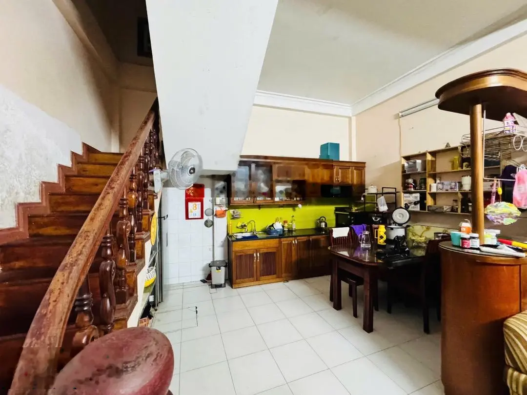Bán nhà đẹp đống đa 35m 4tầng ngõ thông giá 7,x tỷ