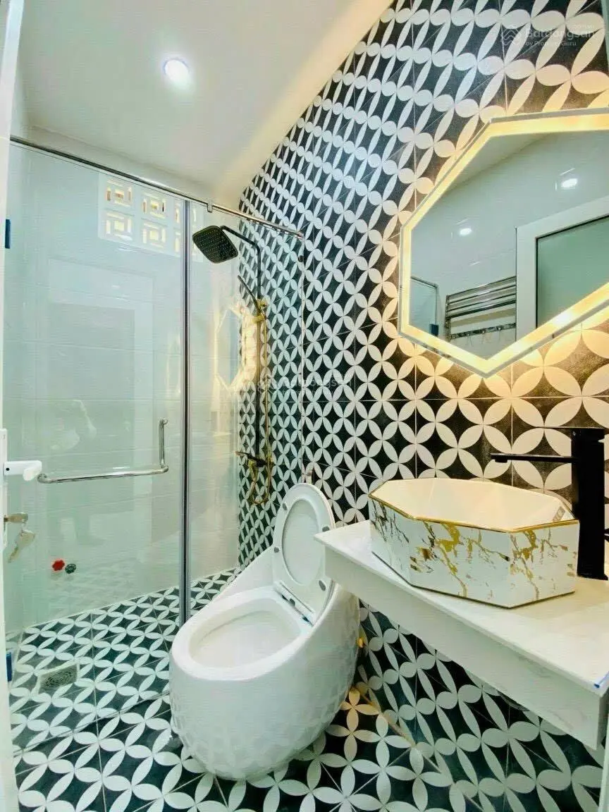 Villa giữa lòng gò vấp. nhà có dt ngang hơn 8m hàng hiếm. nhà mới 99%.