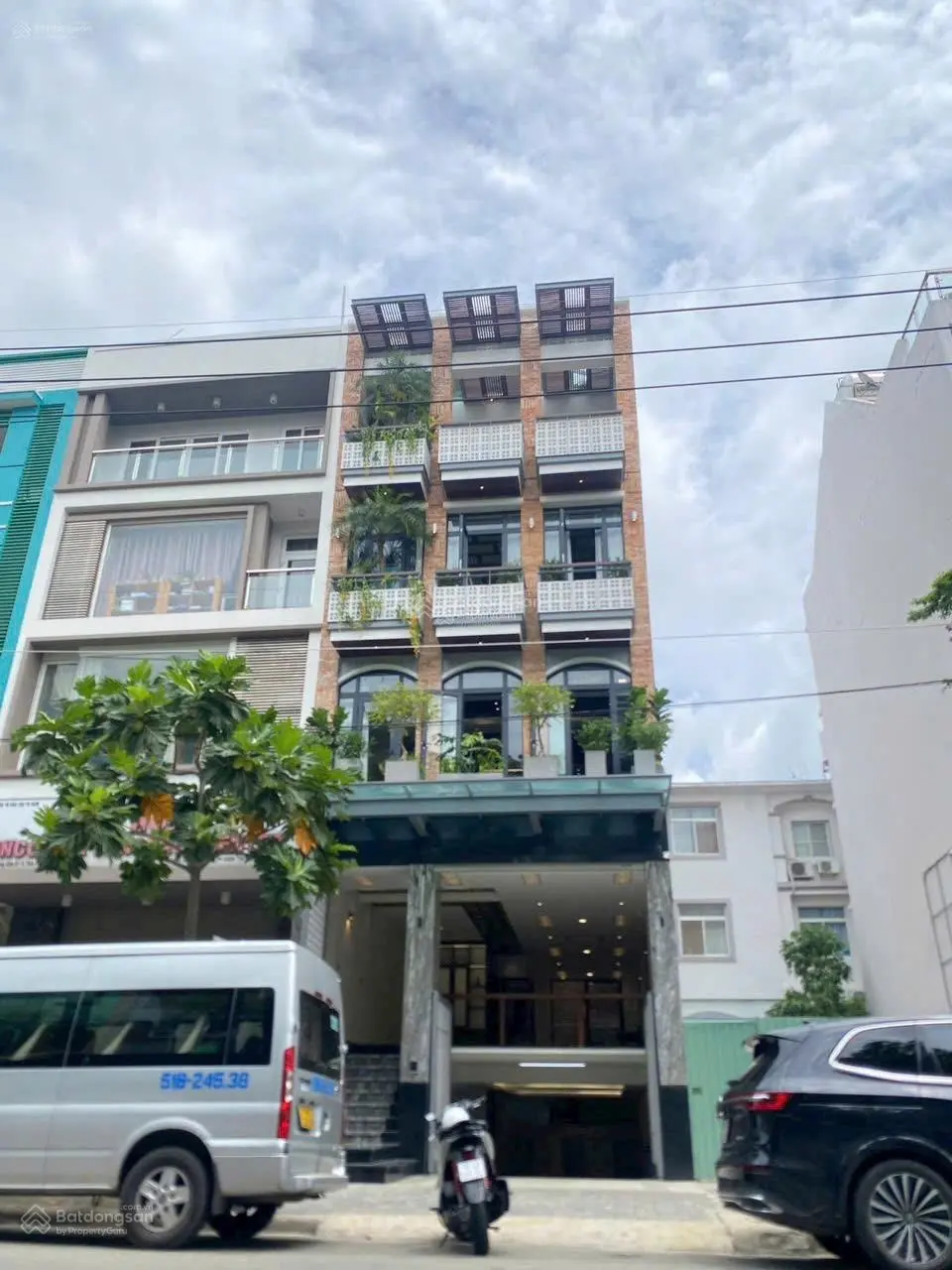 Bán Nhà Phố Hưng Gia 5 - Phú Mỹ Hưng, Quận 7. DT 108m2. MT rộng 6m, 4 tầng, có thang máy